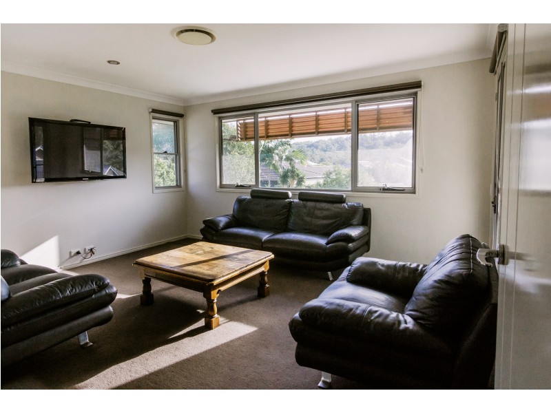 10 Barcoo Street, Pacific Pines QLD 4211