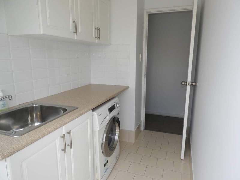 B/17 Flanders Place, Alexander Heights WA 6064