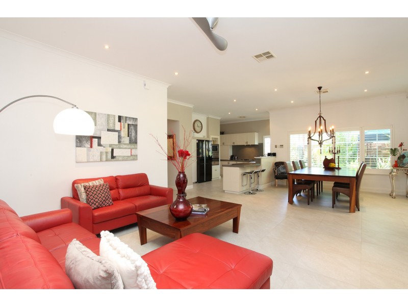 13 Heliconia Turn, Stirling WA 6021