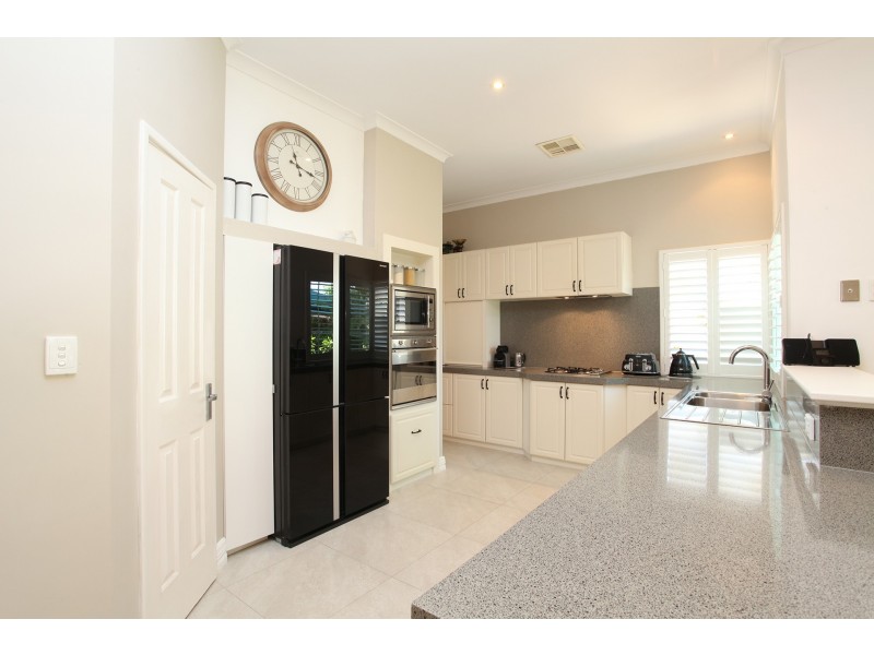 13 Heliconia Turn, Stirling WA 6021