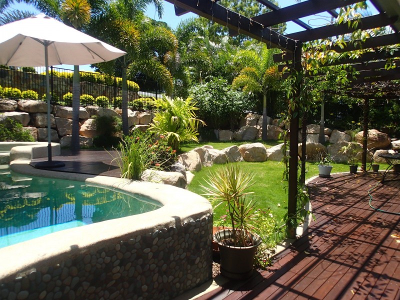 8 Oceanview Avenue, Airlie Beach QLD 4802