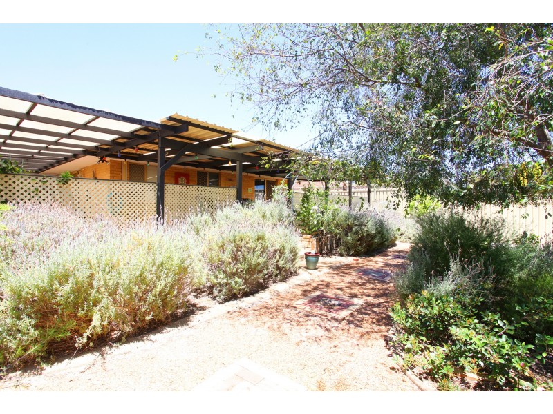 90 Natham Square, Swan View WA 6056