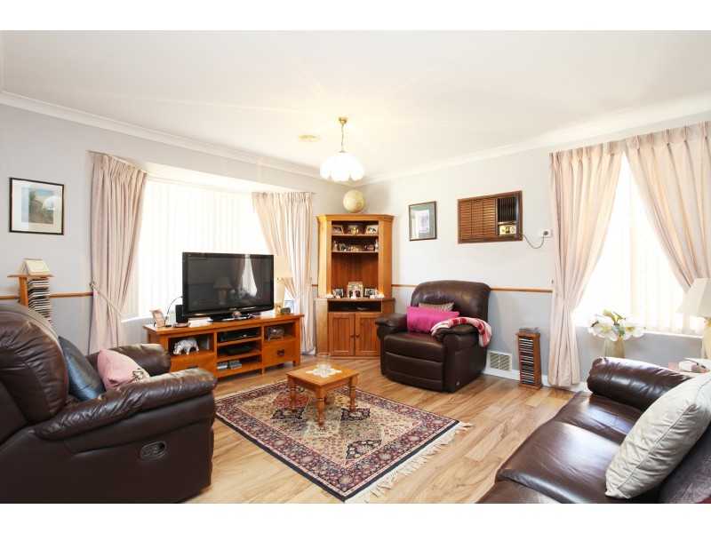 90 Natham Square, Swan View WA 6056