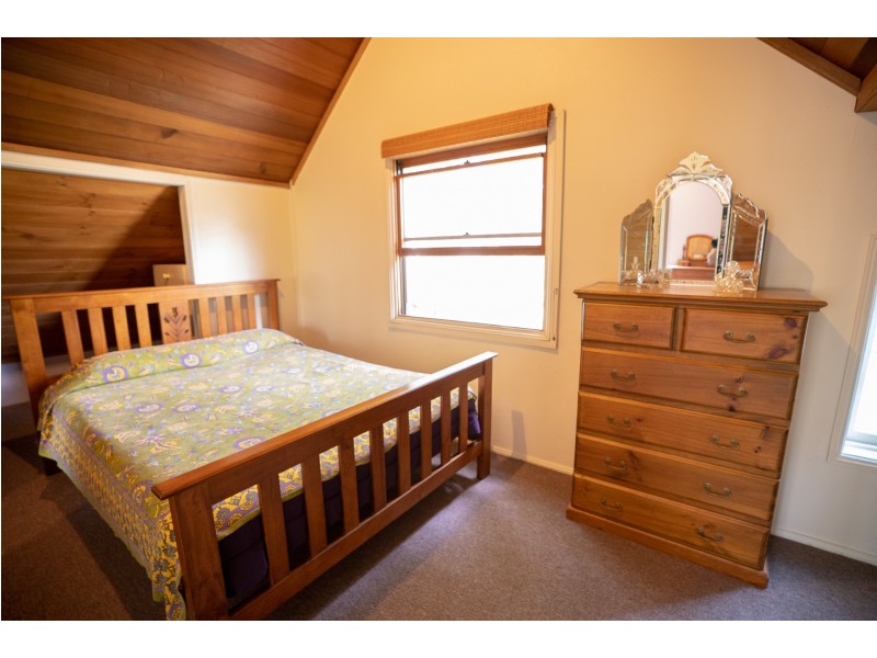 24 Fisherman Road, St Georges Basin NSW 2540