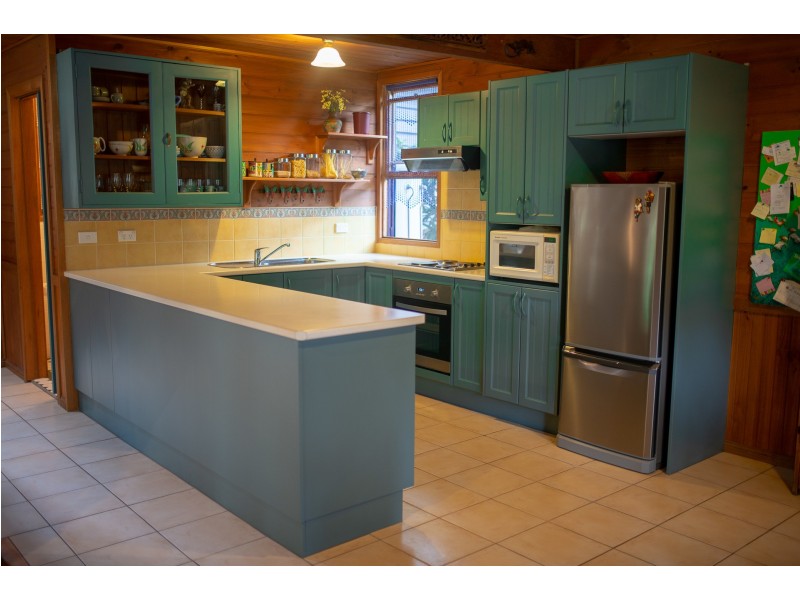 24 Fisherman Road, St Georges Basin NSW 2540