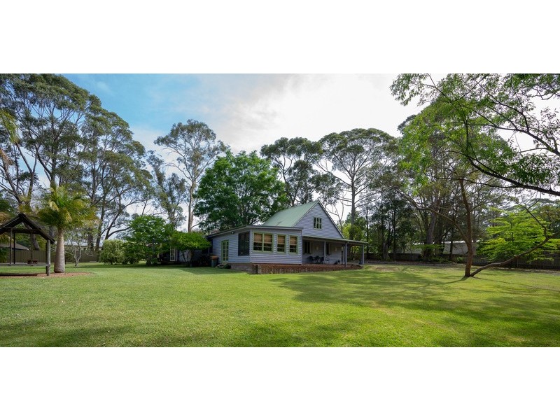 24 Fisherman Road, St Georges Basin NSW 2540