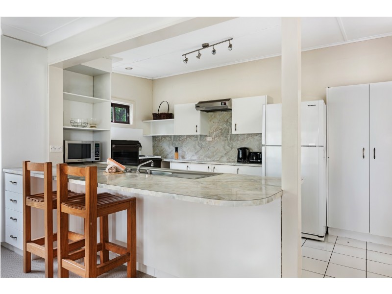 41 Ravenscliffe Road, Shoalhaven Heads NSW 2535