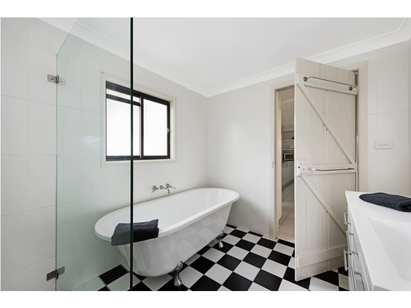 41 Ravenscliffe Road, Shoalhaven Heads NSW 2535