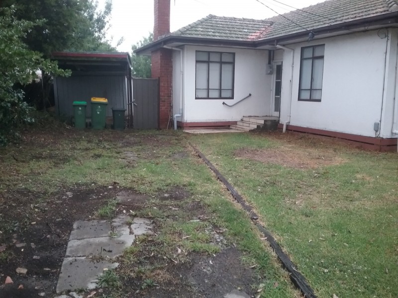 16 Poplar Crescent, Bellfield VIC 3081