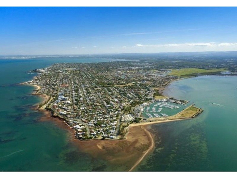 4 Voyage Street, Newport QLD 4020