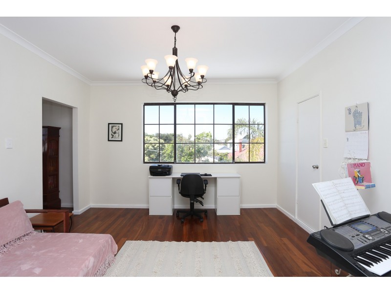 5 Orient Street, South Fremantle WA 6162