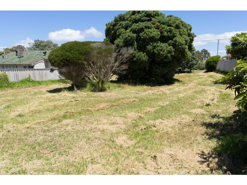 18-20 Leschenault Street, Lockyer WA 6330