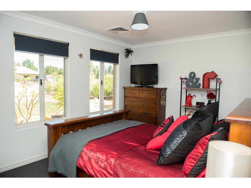 19 Bagley Street, Muchea WA 6501