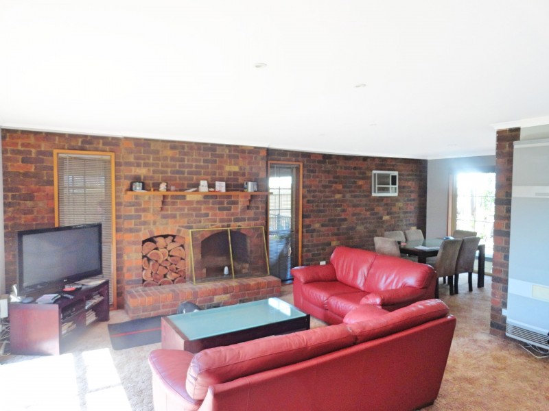 6 Shelly Court, Bacchus Marsh VIC 3340