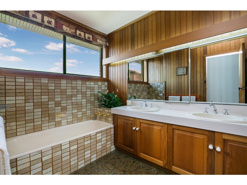311 Rowan Street, Golden Square VIC 3555