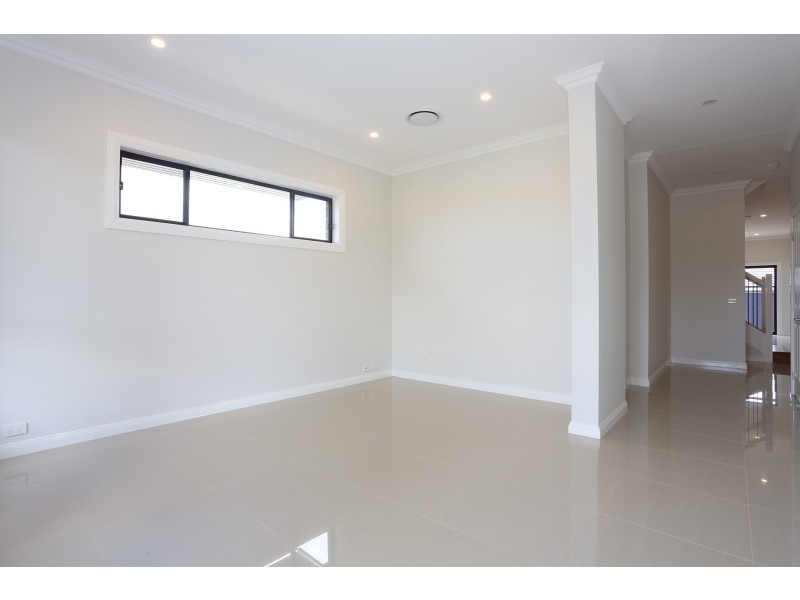 30-32 Golden Wattle Avenue, Gregory Hills NSW 2557