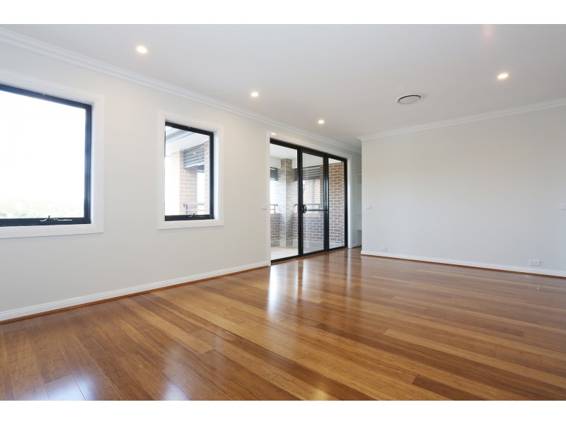 30-32 Golden Wattle Avenue, Gregory Hills NSW 2557