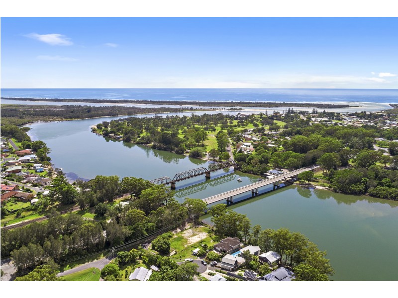 6 Dolphin Court, Urunga NSW 2455
