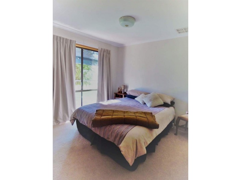 8 Brooke Street, Towong VIC 3707