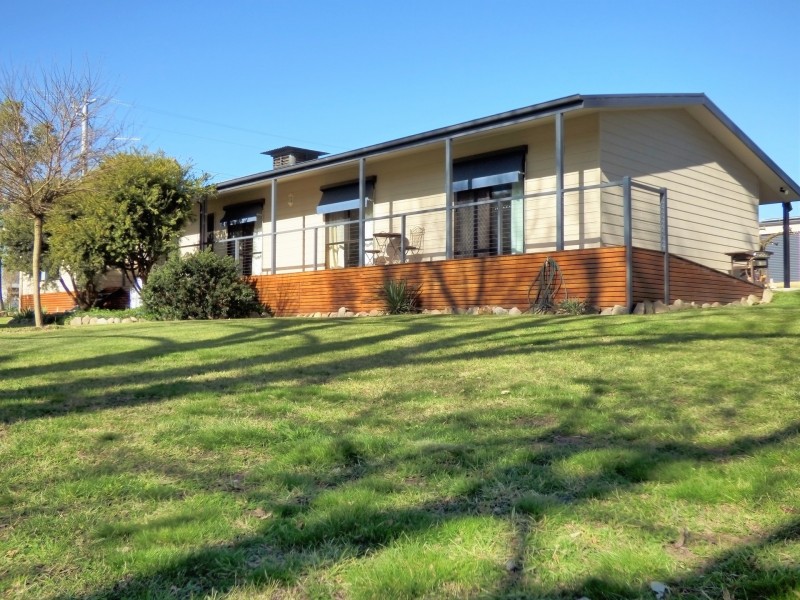 8 Brooke Street, Towong VIC 3707