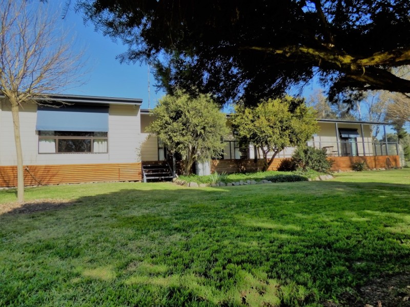 8 Brooke Street, Towong VIC 3707