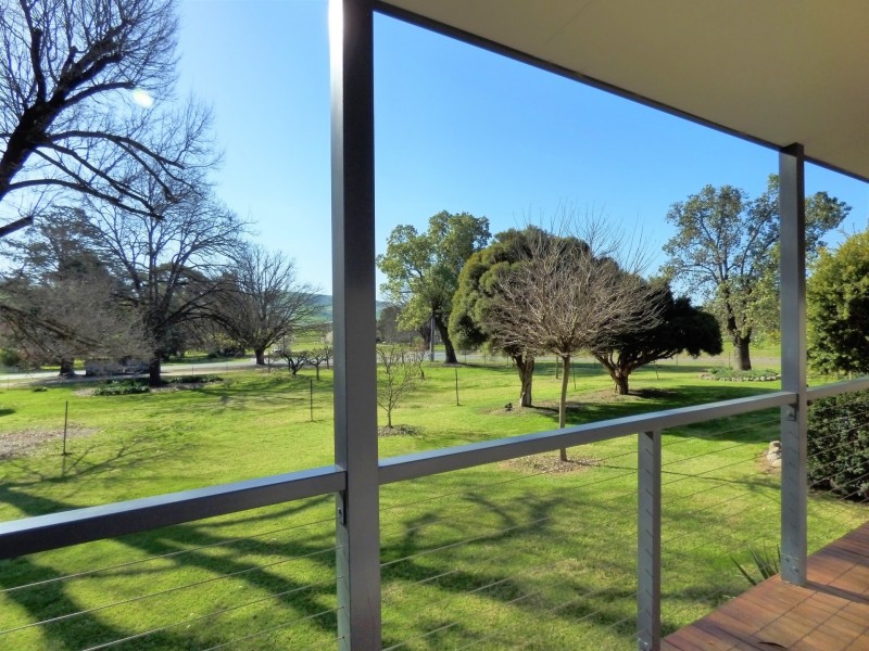 8 Brooke Street, Towong VIC 3707