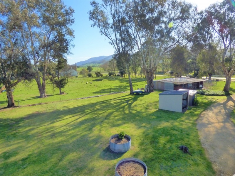 8 Brooke Street, Towong VIC 3707