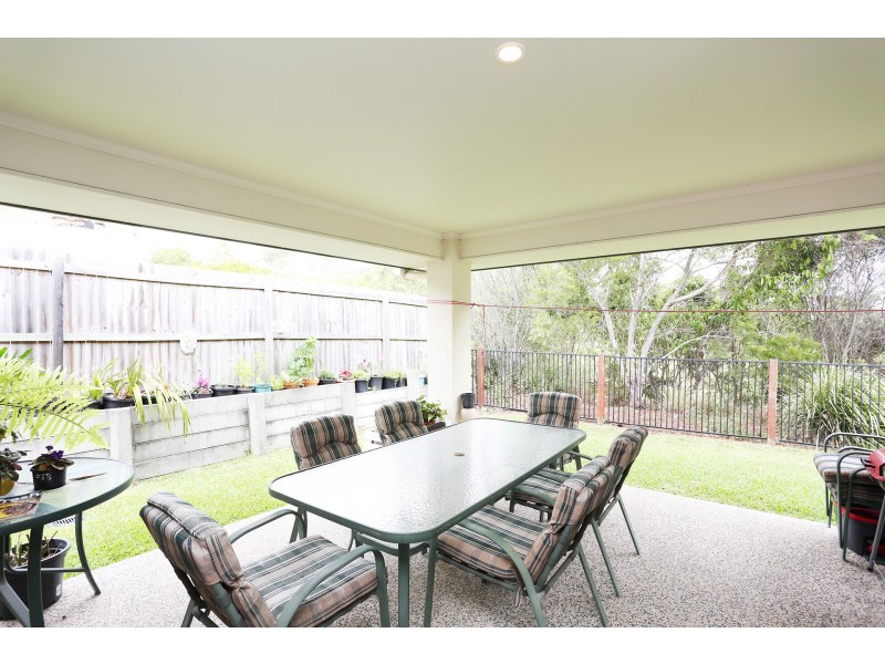 4 Parkview Drive, Little Mountain QLD 4551