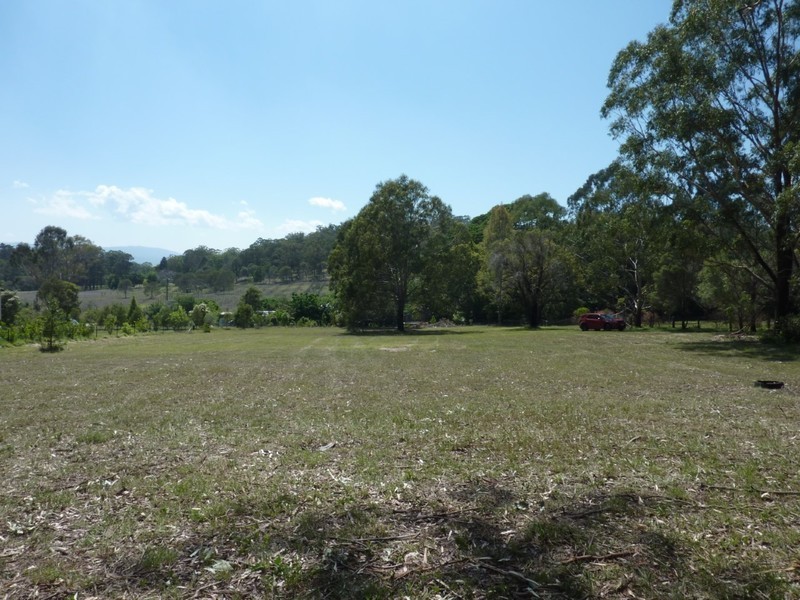 42 Happy Valley Road, Cabarlah QLD 4352