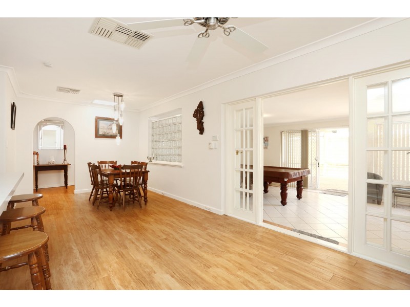 15 June Road, Safety Bay WA 6169