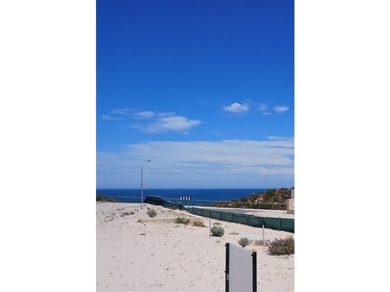 33 Cuttlefish Street, Yanchep WA 6035