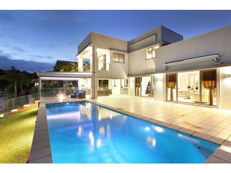 8 Westholme Circuit, Pelican Waters QLD 4551