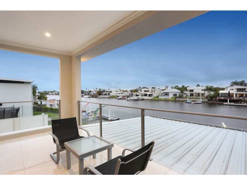 8 Westholme Circuit, Pelican Waters QLD 4551