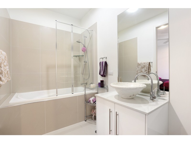 8 Westholme Circuit, Pelican Waters QLD 4551