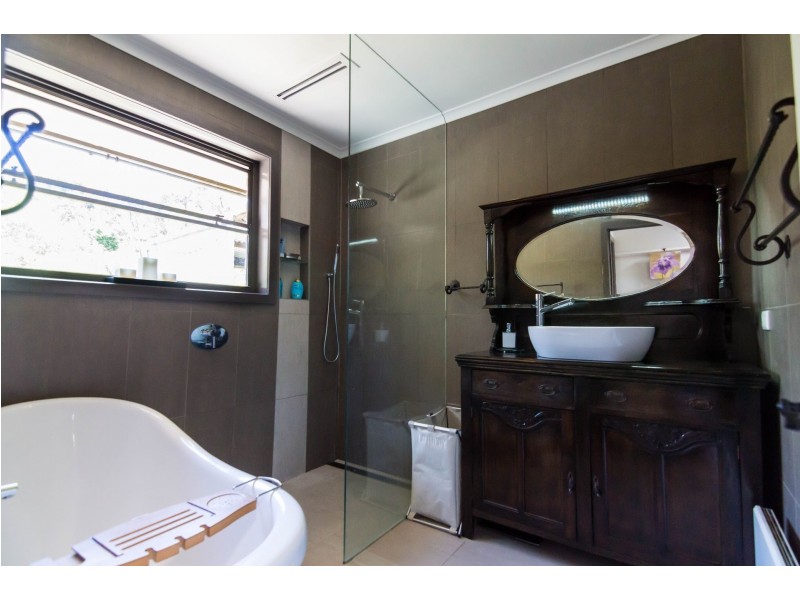 70 Dales Creek Avenue, Dales Creek VIC 3341