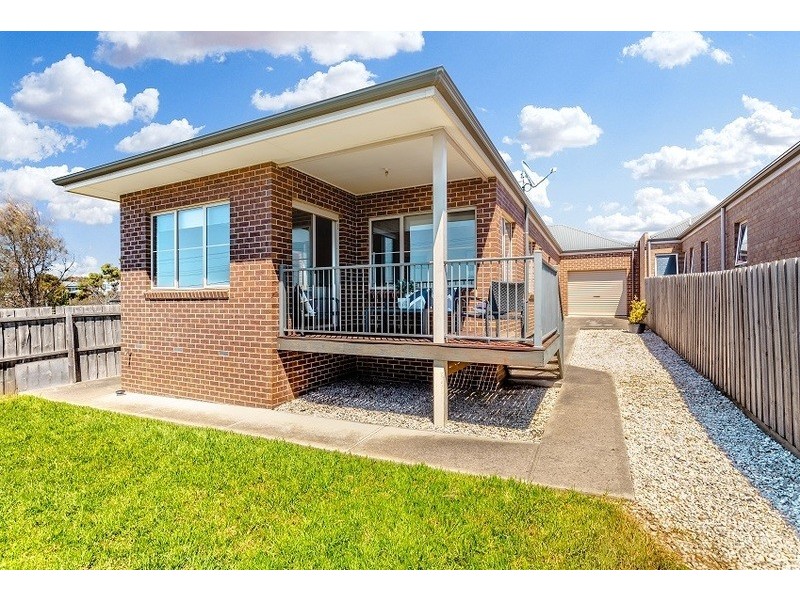 11 Molloy Court, Bell Post Hill VIC 3215