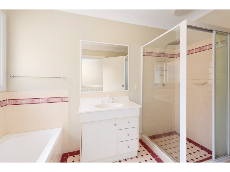 4/82-88 Daintree Drive, Albion Park NSW 2527