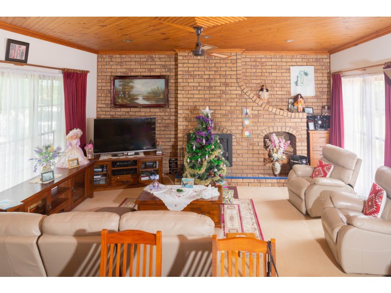 55 Eric Fenning Drive, Surf Beach NSW 2536