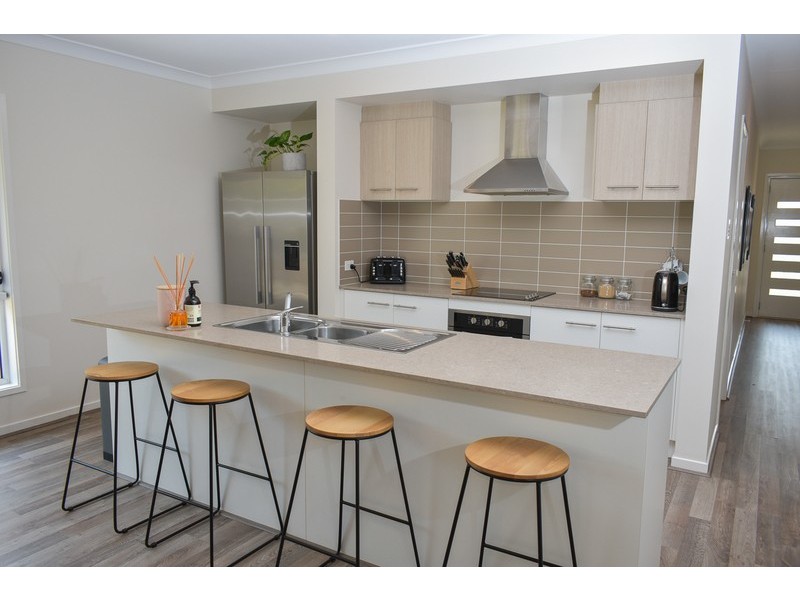 53 Unwin Road, Redland Bay QLD 4165