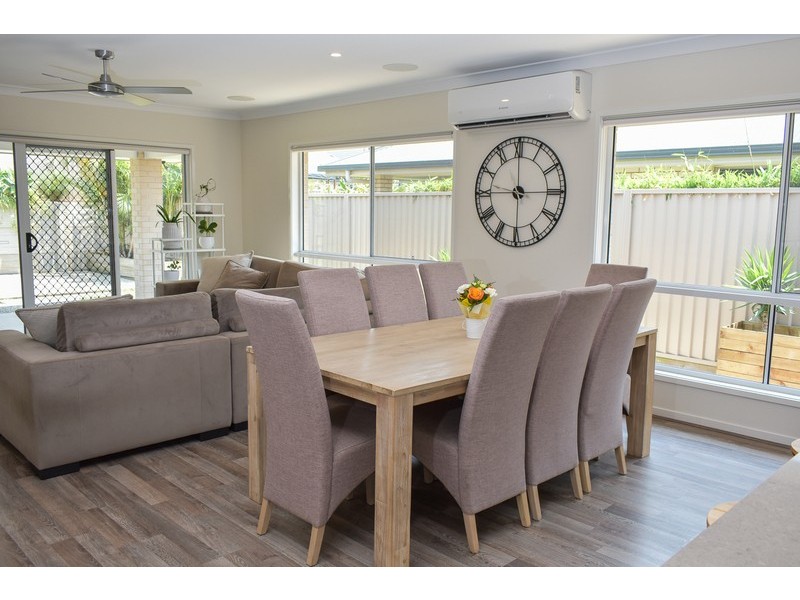 53 Unwin Road, Redland Bay QLD 4165