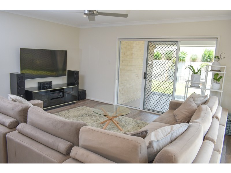 53 Unwin Road, Redland Bay QLD 4165