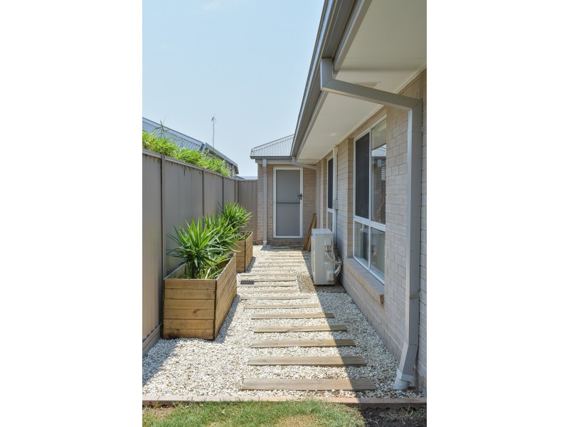 53 Unwin Road, Redland Bay QLD 4165