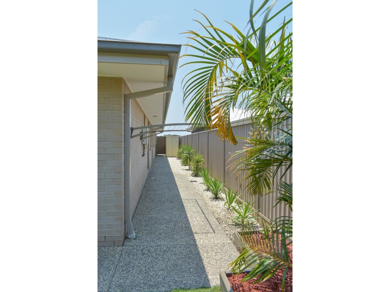 53 Unwin Road, Redland Bay QLD 4165