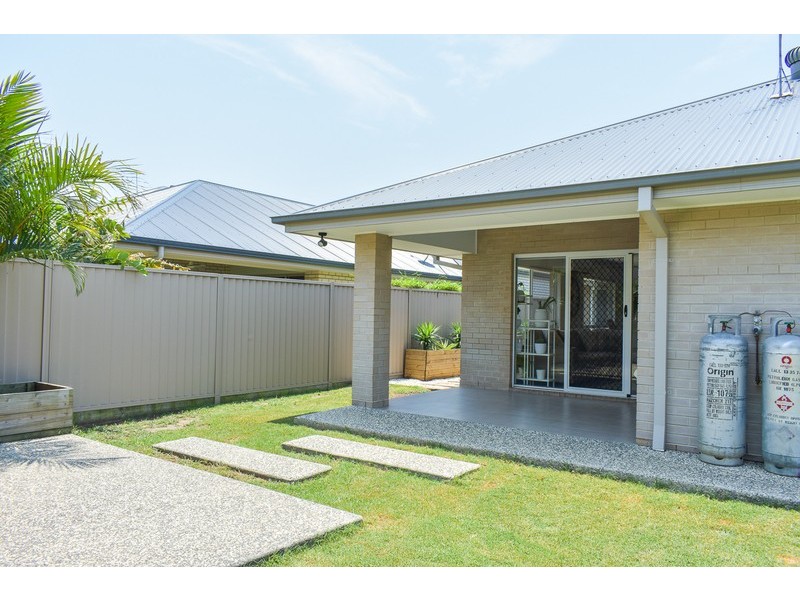 53 Unwin Road, Redland Bay QLD 4165