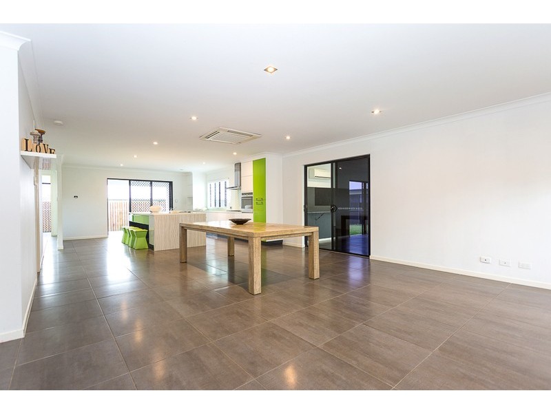 50 Montgomery Street, Rural View QLD 4740