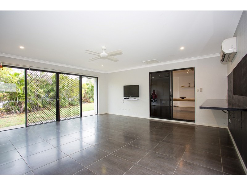 50 Montgomery Street, Rural View QLD 4740