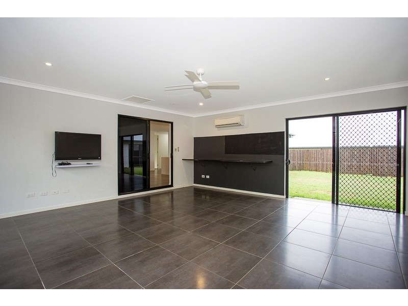 50 Montgomery Street, Rural View QLD 4740