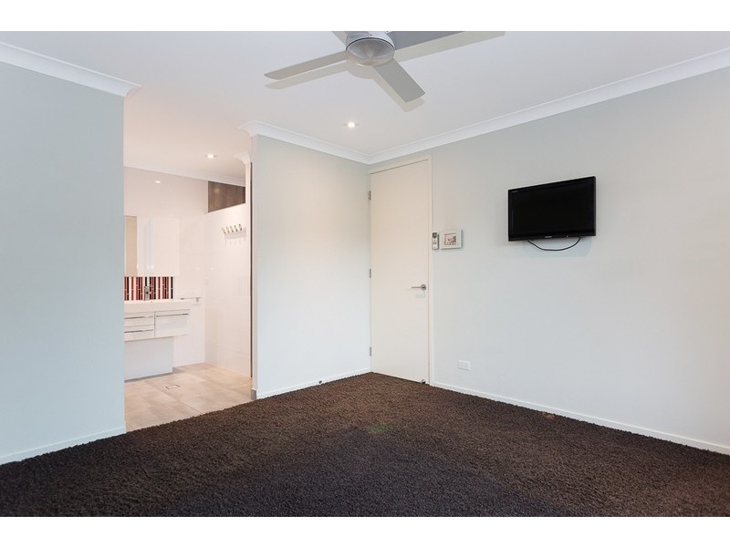 50 Montgomery Street, Rural View QLD 4740