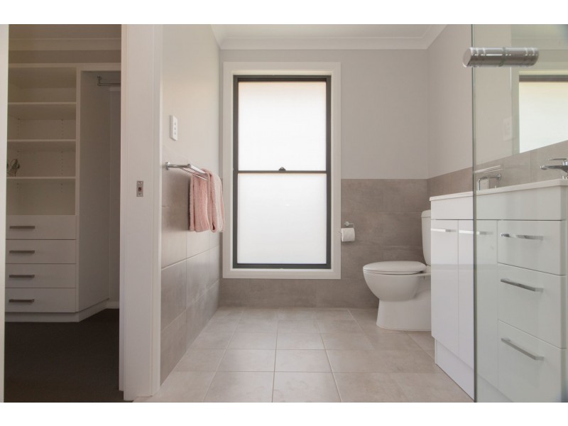 6 Augusta Avenue, Dubbo NSW 2830