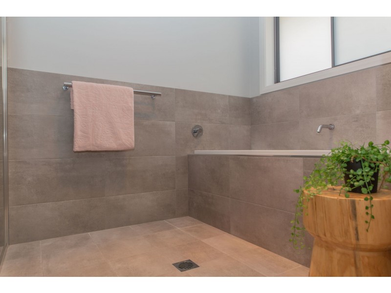 6 Augusta Avenue, Dubbo NSW 2830